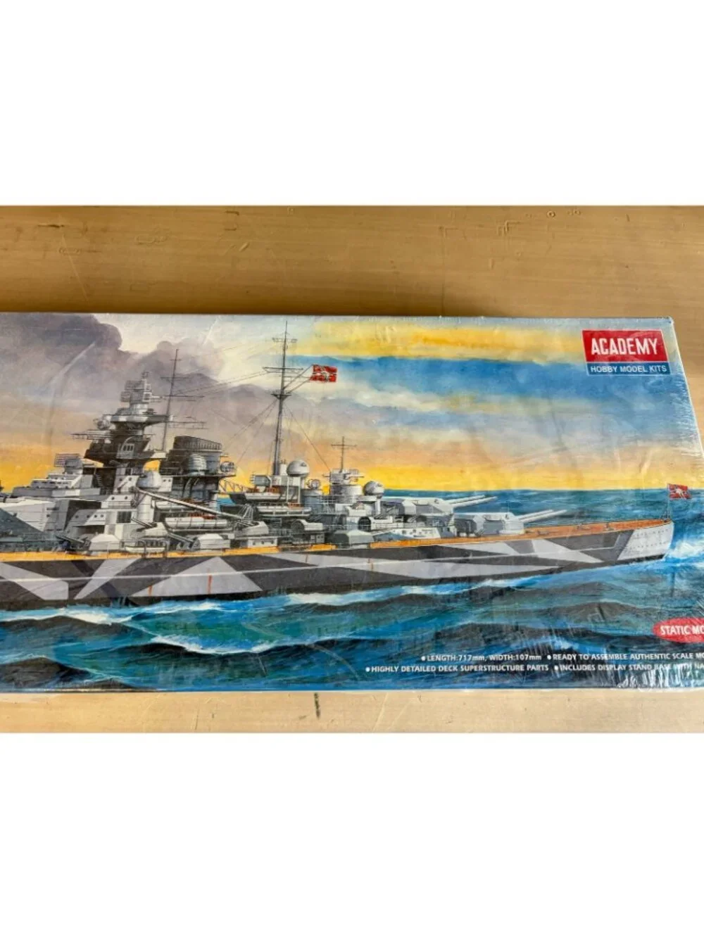 Academy 14111 Tirpitz German Battleship 1:350 Model Kit Brand New Sealed WWII